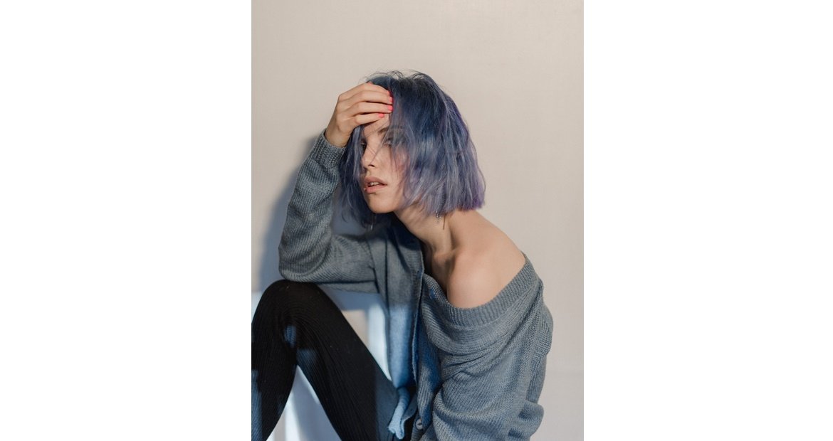 Cabelo azul por todo o comprimento